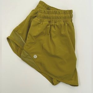 Lululemon Hotty Hot Low-Rise Shorts